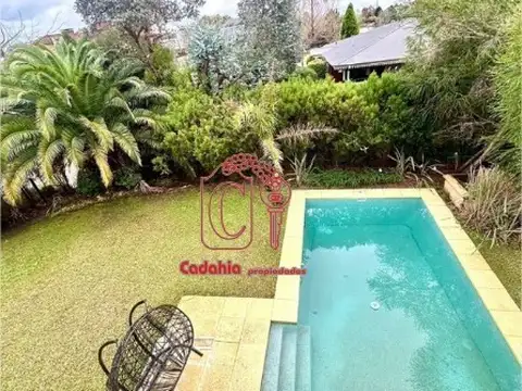 Barrio Las Glorietas 100