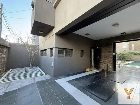 Casa en Venta en Manuel B Gonnet, USD 215.000