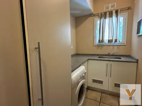 Casa en Venta - 3 Dormitorios 2 Baños - 1042mts2 - Pinamar