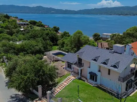 Casa Villa del Lago 4 dorm.  con pileta