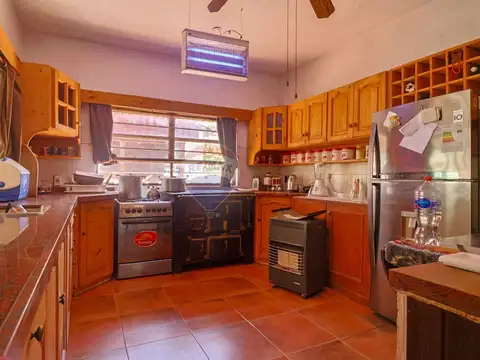 Los Naranjales y Tomás Berrtea 100
