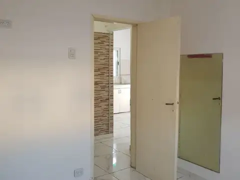Casa en venta en José León Suarez!
