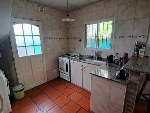 Depto Tipo Casa 4 ambientes con 1 baño