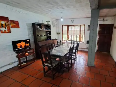 Pintos 2900 , Piso 0