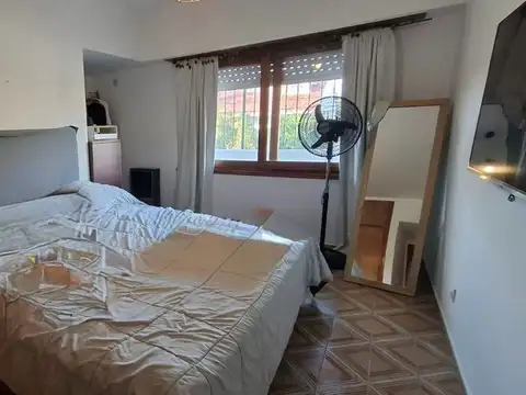 VENTA CASA MAS LOCAL MAS 3 DEPARTAMNTOS LOTE 450M2