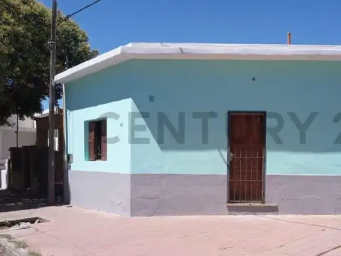 OPORTUNIDAD  Casa con local comercial