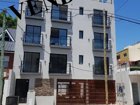 MONOAMBIENTE DIVISIBLE EN VENTA AL FRENTE DE CATEGORIA