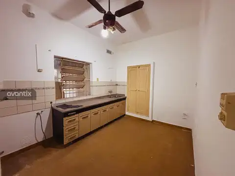 Casa 4 ambientes con 1 baño