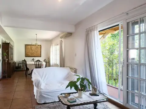 Depto Tipo Casa 4 ambientes con 3 baños
