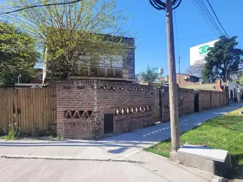 Casa 5 ambientes con 1 baño