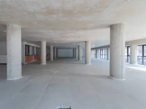 Av. Caseros 3400, Piso 1 B