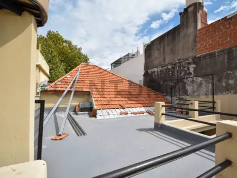 Lote Propio c/ Edificación Moderna - Ideal Vivienda de Diseño o Uso Profesional - PERMUTA - FINANCIA