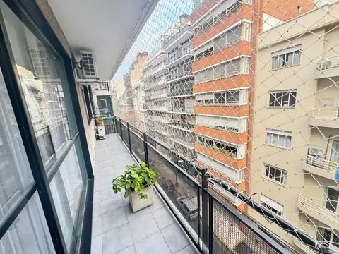 Departamento en Recoleta 3 amb, con dependencia, cochera y baulera !