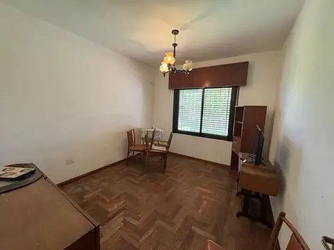 Casa con 4 dormitorios en inmejorable zona
