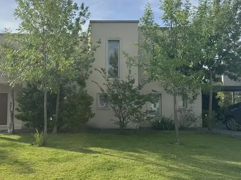 Casa en Alquiler Anual, 4 habitaciones, San Rafael, Villanueva