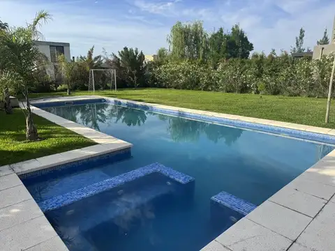 Casa en Alquiler Anual en San Rafael, Villanueva