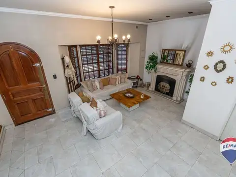 Casa en Venta en Barrio Naón, USD 320.000