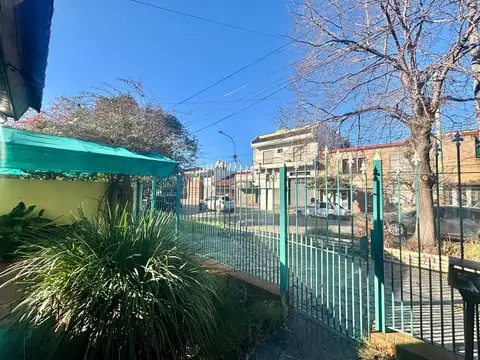 Casa en Alquiler en Lanús Oeste, $ 1.200.000