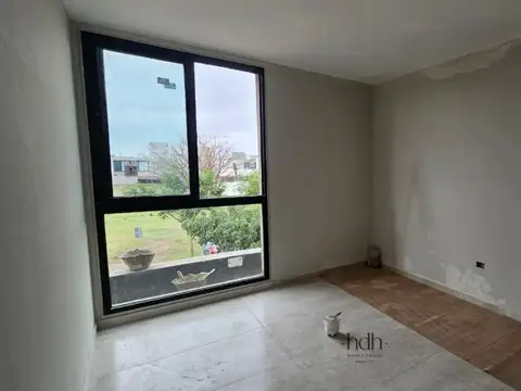 Casa 10 ambientes con 3 baños
