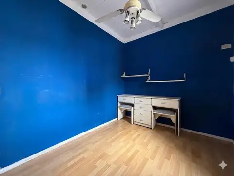 Casa 6 ambientes con 1 baño