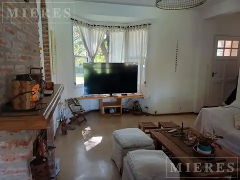 Casa 7 ambientes con 3 baños