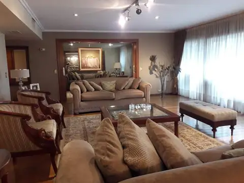 Departamento en Venta de 7 ambientes