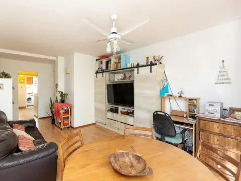 Avenida Julio Argentino Roca 1400, Piso 2