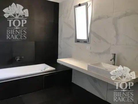 av de los lagos 100