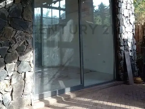 Schweitzer 9000, Piso 0