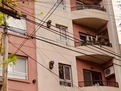 ALQUILER - EXCELENTE DEPARTAMENTO DE DOS AMBIENTES - PISO 2