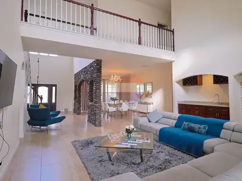 Casa en Alquiler de 4 dormitorios