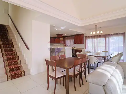 ALQUILER CASA EN BARRIO PRIVADO