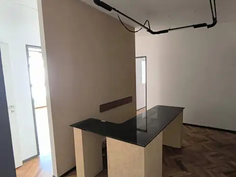 Oficina en Alquiler en Monserrat, $ 2.300.000