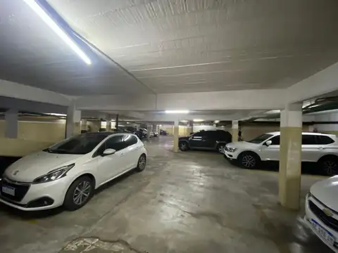 Cochera fija cubierta en Villa Crespo