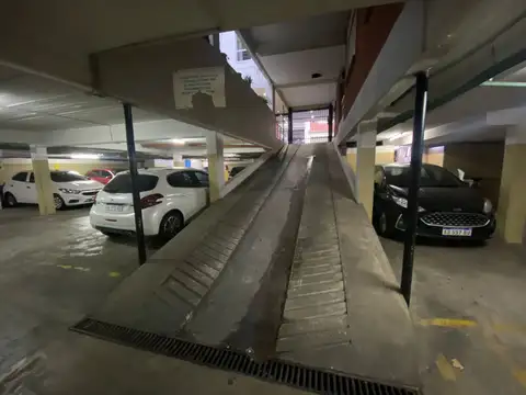 Cochera fija cubierta en Villa Crespo