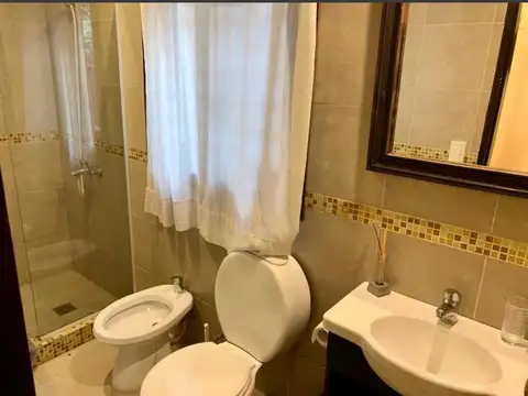 Chalet 5 Amb con piscina en zona golf Cariló