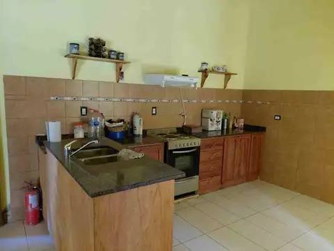 Casa 5 ambientes con 1 baño