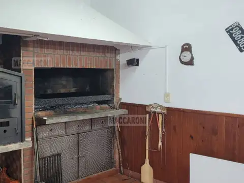 Casa - Venta - Argentina, Capital Federal -  PIERES 946