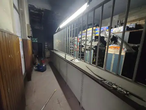 Venta Local c/deposoto, Av. Belgrano, Avellaneda