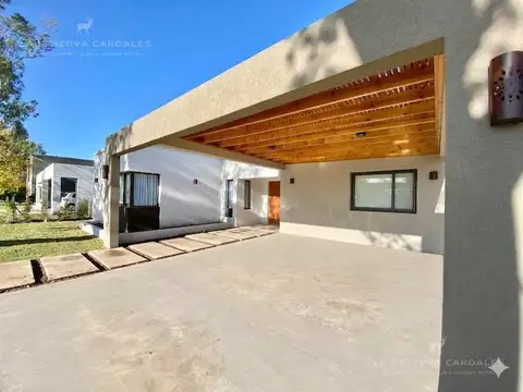 Casa en Alquiler de 3 dormitorios