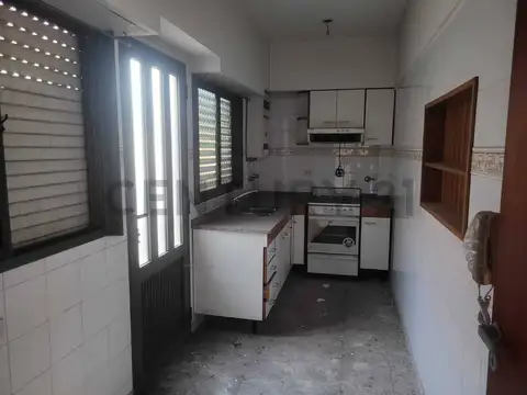 Hipolito Irigoyen esquina general roca , Piso 0