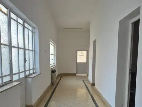 Oficina en Alquiler en Zona Centro, $ 2.000.000