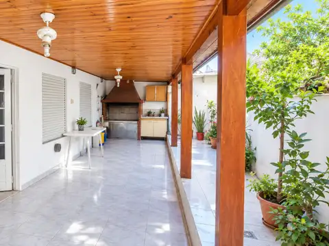 Depto Tipo Casa en Venta de 5 ambientes