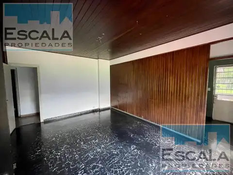 Casa 5 ambientes con 1 baño