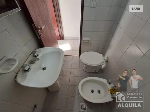 DEPARTAMENTO DE 2 AMBIENTES EN ALQUILER EN SAN JUSTO CENTRO.