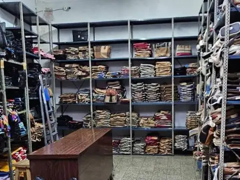 Venta Local Once sin expensas apto todo destino