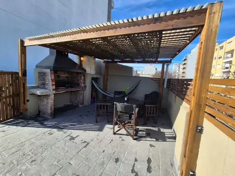 CASA 5 AMB VENTA FLORESTA PATIO TERRAZA A/CREDITO