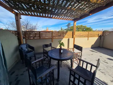 CASA 5 AMB VENTA FLORESTA PATIO TERRAZA A/CREDITO