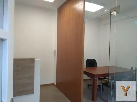 Oficina en Venta al Este