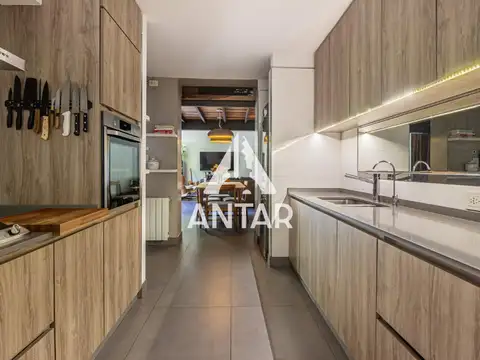 Casa en Venta en Chacarita, USD 469.000